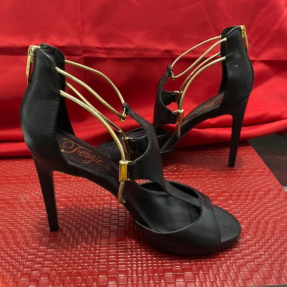 Heels - Picture 4 of 4